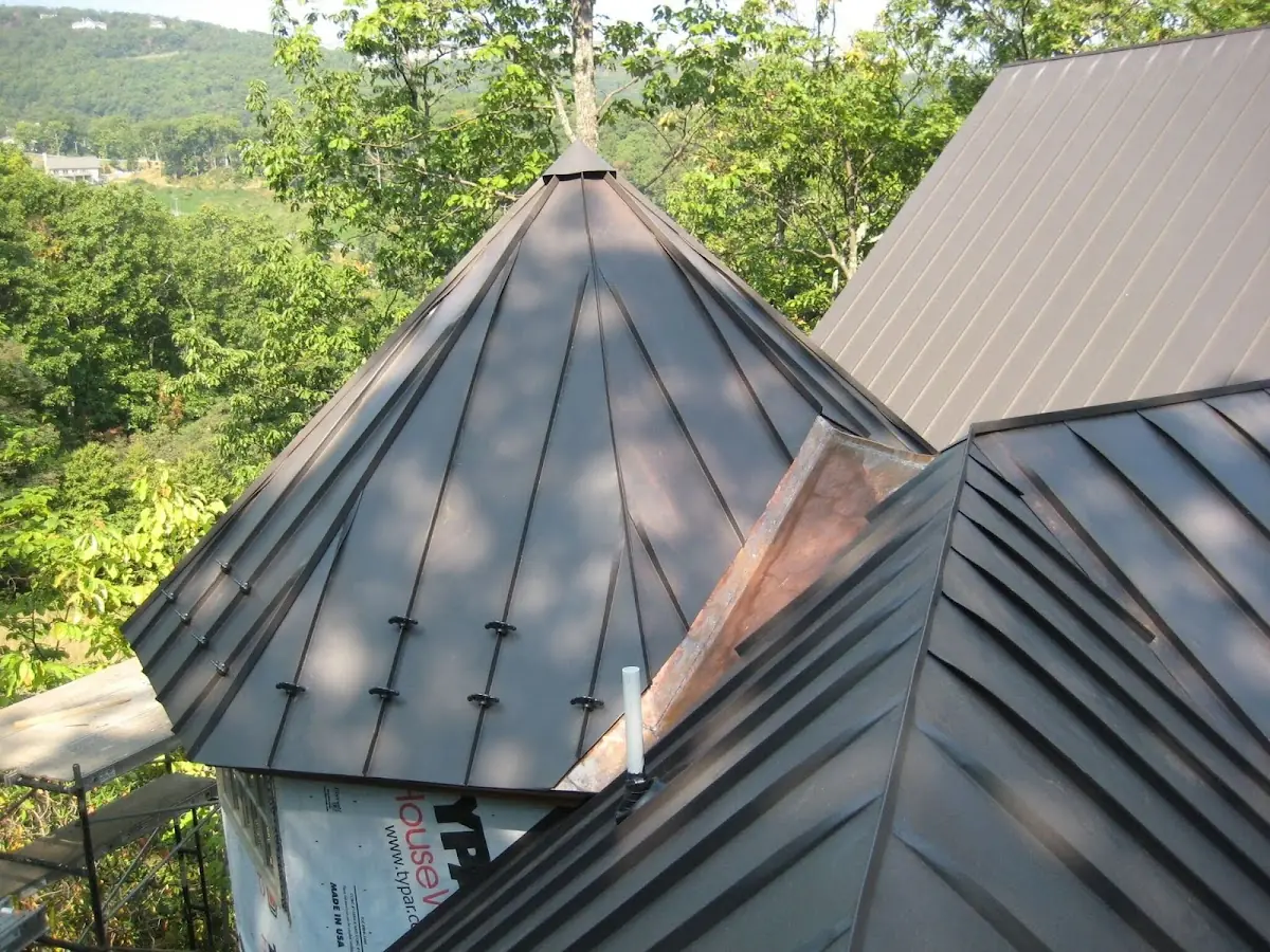 Professional Gutter Cleaning by Craftsman Roofing in Moscow